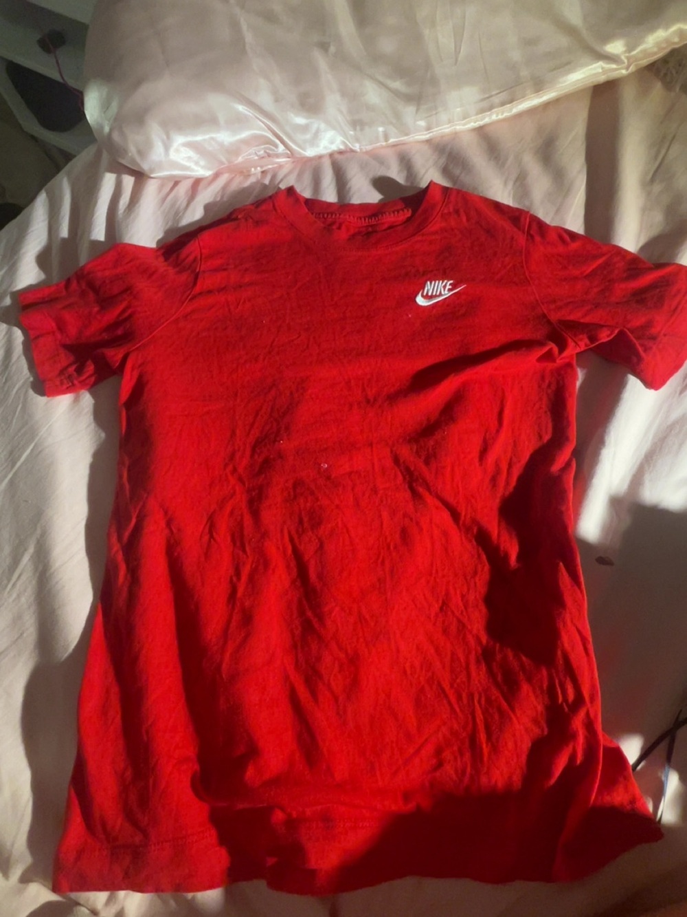 Nike Big Kids Red Logo Crewneck T-Shirt size L